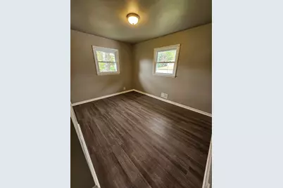 5951 N 73rd St, Milwaukee, WI 53218 - Photo 10