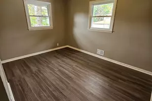 5951 N 73rd St, Milwaukee, WI 53218 - Photo 10