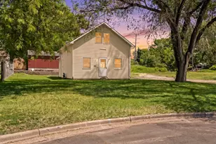 400 Prospect St, La Crosse, WI 54603 - Photo 1