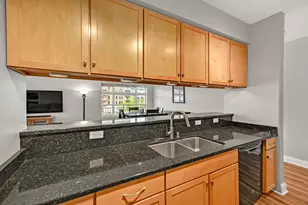 1915 N Water St, Milwaukee, WI 53202 - Photo 10