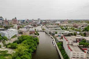 1915 N Water St, Milwaukee, WI 53202 - Photo 48
