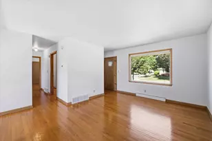 3201 S 98th St, Milwaukee, WI 53227 - Photo 4