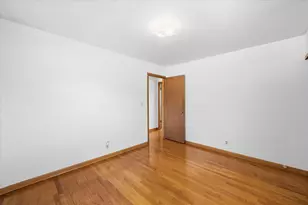 3201 S 98th St, Milwaukee, WI 53227 - Photo 12