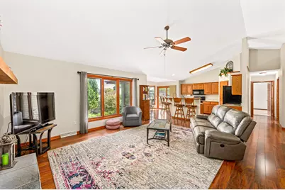 N26W27080  Prospect Ave, Pewaukee, WI 53072 - Photo 2