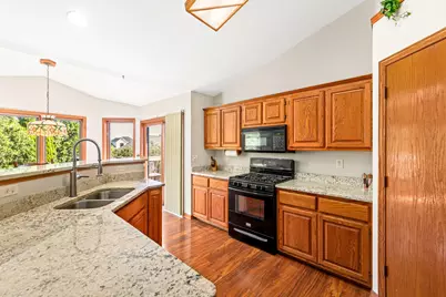 N26W27080  Prospect Ave, Pewaukee, WI 53072 - Photo 18