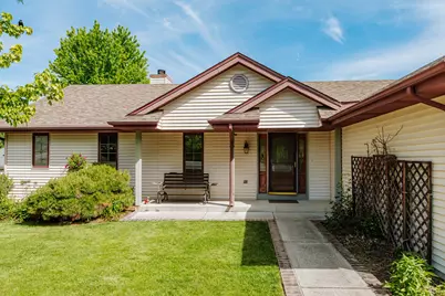 N26W27080  Prospect Ave, Pewaukee, WI 53072 - Photo 6