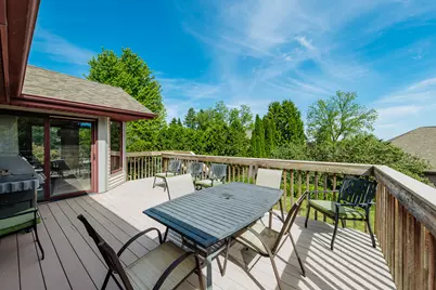 N26W27080  Prospect Ave, Pewaukee, WI 53072 - Photo 8