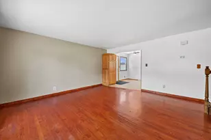 2510 Bittersweet Ct, Racine, WI 53402 - Photo 4