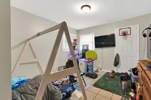 5736 N 99th St, Milwaukee, WI 53225 - Photo 6