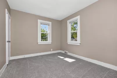 4965 N 55th St, Milwaukee, WI 53218 - Photo 8