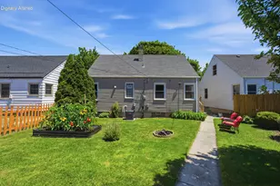 3147 S Brisbane Ave, Milwaukee, WI 53207 - Photo 24