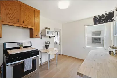 3147 S Brisbane Ave, Milwaukee, WI 53207 - Photo 6