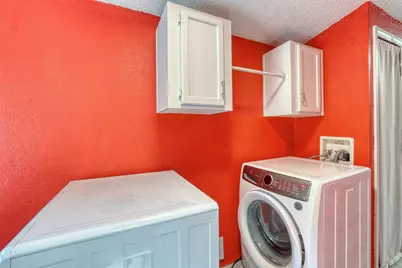 2451 S 92nd St, West Allis, WI 53227 - Photo 16