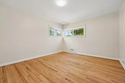 5125 N 81st St, Milwaukee, WI 53218 - Photo 14