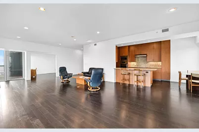 923 E Kilbourn Ave #2103, Milwaukee, WI 53202 - Photo 8