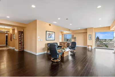 923 E Kilbourn Ave #2103, Milwaukee, WI 53202 - Photo 2
