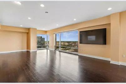 923 E Kilbourn Ave #2103, Milwaukee, WI 53202 - Photo 10