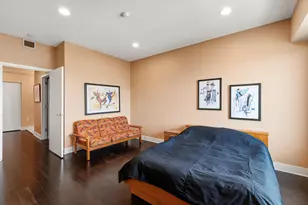 923 E Kilbourn Ave, Milwaukee, WI 53202 - Photo 44