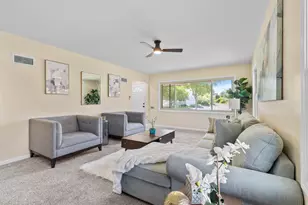 2122 S 86th St, West Allis, WI 53227 - Photo 6