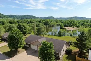 103 Sand Lake Ct, Stoddard, WI 54658 - Photo 2