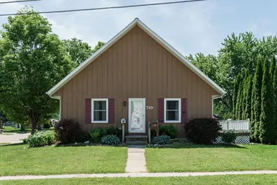 719  Joanna St, Horicon, WI 53032 - Photo 2