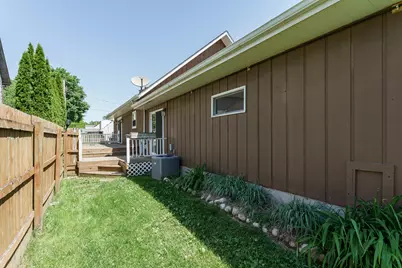 719  Joanna St, Horicon, WI 53032 - Photo 10