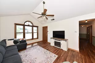 65 Stacy Lynn Ln, Hartford, WI 53027 - Photo 6