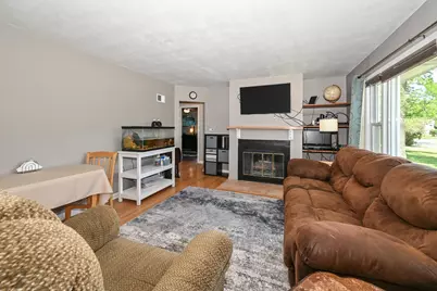 1551 S 168th St, New Berlin, WI 53151 - Photo 6