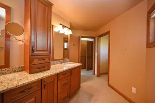 202 Lac La Belle Dr, Lac La Belle, WI 53066 - Photo 12