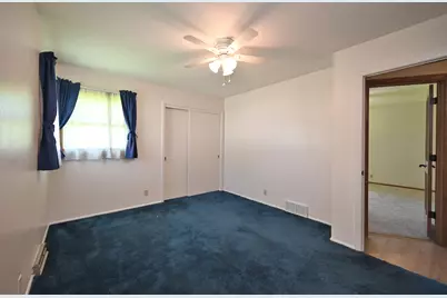 202  Lac La Belle Dr, Lac La Belle, WI 53066 - Photo 16