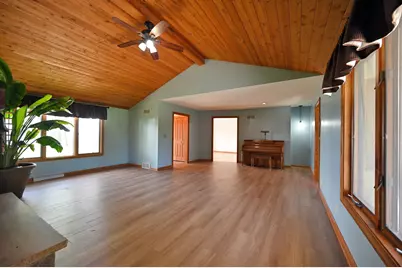 202  Lac La Belle Dr, Lac La Belle, WI 53066 - Photo 4
