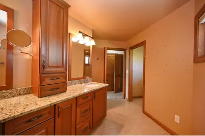 202  Lac La Belle Dr, Lac La Belle, WI 53066 - Photo 12