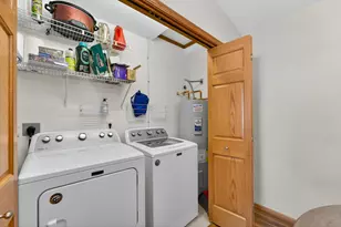 855 Lannon Terrace, Racine, WI 53406 - Photo 16