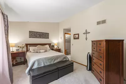 N81W13163  Country Terrace Ln, Menomonee Falls, WI 53051 - Photo 18