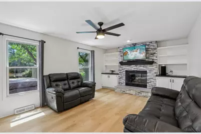 1241  Riverton Dr, Mukwonago, WI 53149 - Photo 6