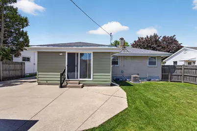 3633  Regency Dr, Racine, WI 53402 - Photo 20