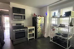 121 W Keefe Ave, Milwaukee, WI 53212 - Photo 16