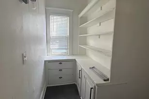 121 W Keefe Ave, Milwaukee, WI 53212 - Photo 6
