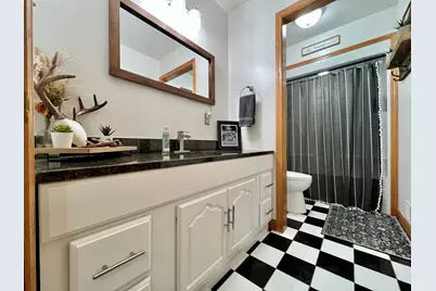 1909 S Britton Rd, Racine, WI 53139 - Photo 34