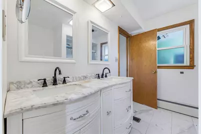 6025 S 22nd St, Milwaukee, WI 53221 - Photo 16
