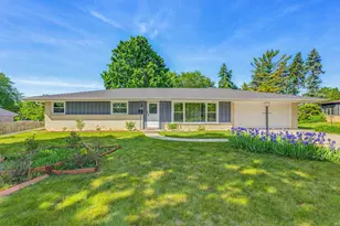 6025 S 22nd St, Milwaukee, WI 53221 - Photo 1