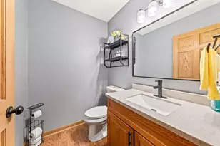 187 N 91st St, Milwaukee, WI 53226 - Photo 14