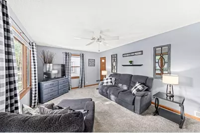 187 N 91st St, Milwaukee, WI 53226 - Photo 2