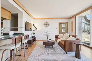1009 Spring Valley Rd, Burlington, WI 53105 - Photo 4