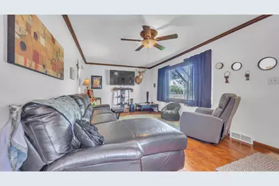 860  Forest Ave, Fond du Lac, WI 54935 - Photo 4