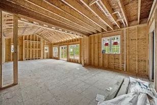 W253N5553 Cres Hl Dr, Sussex, WI 53089 - Photo 4