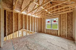 W253N5553 Cres Hl Dr, Sussex, WI 53089 - Photo 12