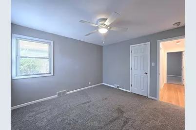 4445 S Burrell St, Milwaukee, WI 53207 - Photo 32