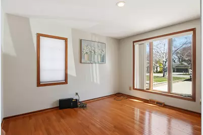7944  Cooper Rd, Pleasant Prairie, WI 53142 - Photo 16