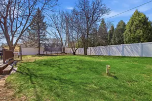 7944 Cooper Rd, Pleasant Prairie, WI 53142 - Photo 40